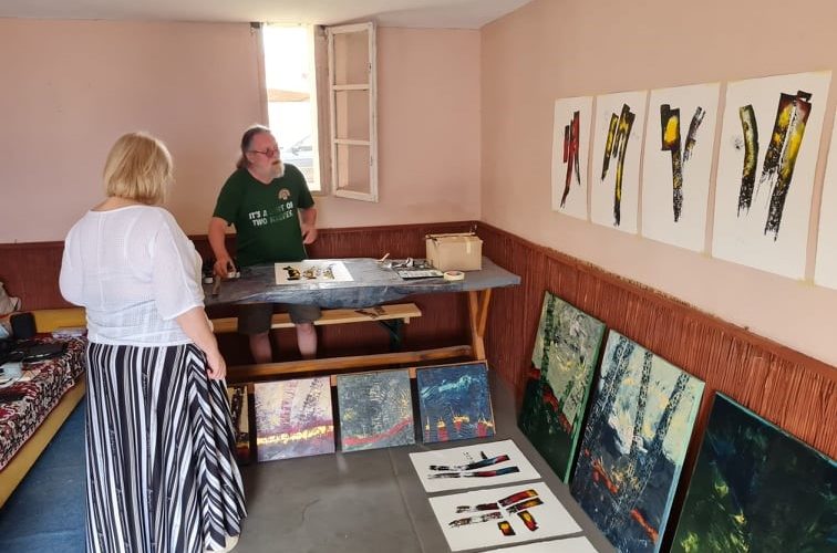 Lácacsékéért Egyesület önkénteseinek segítségével lebonyolított program: Művésztelep Nyílt nap